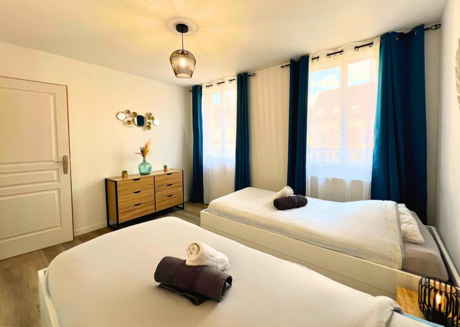 Le Spacieux A Saint-Omer - 2 Chambres, Centre Et Gare A Pied, Parking Gratuit Eksteriør bilde